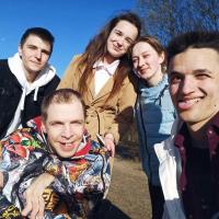 С волонтёрами мед колледжа в Медвежено 13.04.2022 3.jpg