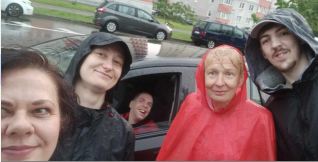С Галей Дробот под ливнем 05.06.2025